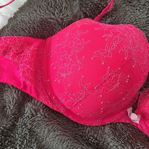 Victoria’s Secret Very Sexy Push Up - Picture 2 of 5